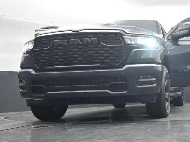 2026 Ram 1500 Express Crew Cab 4x4 57 Box