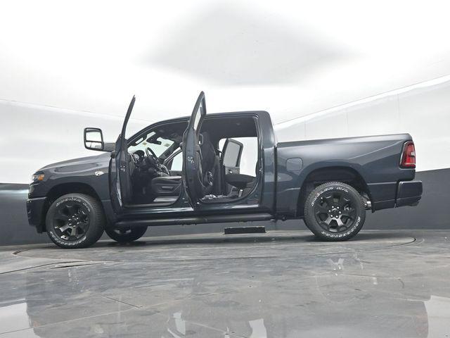 2026 Ram 1500 Express Crew Cab 4x4 57 Box