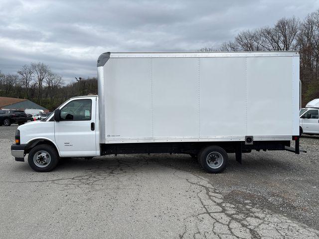 2026 GMC Savana Cutaway 4500 Van