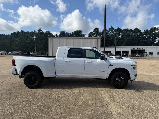2026 RAM Ram 3500 RAM 3500 LARAMIE MEGA CAB 4X4 64 BOX