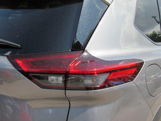 2024 Nissan Rogue SL FWD
