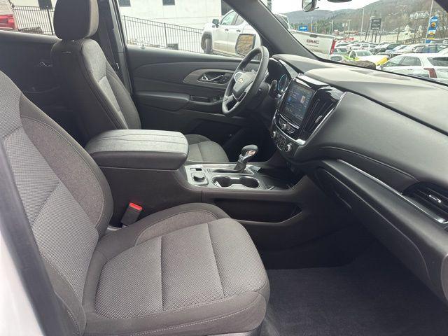 2023 Chevrolet Traverse FWD LT Cloth