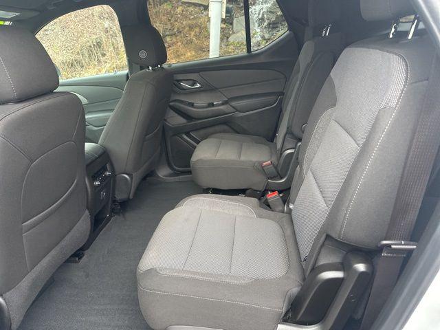 2023 Chevrolet Traverse FWD LT Cloth