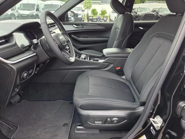 2026 Jeep Grand Cherokee L GRAND CHEROKEE L LAREDO X 4X2