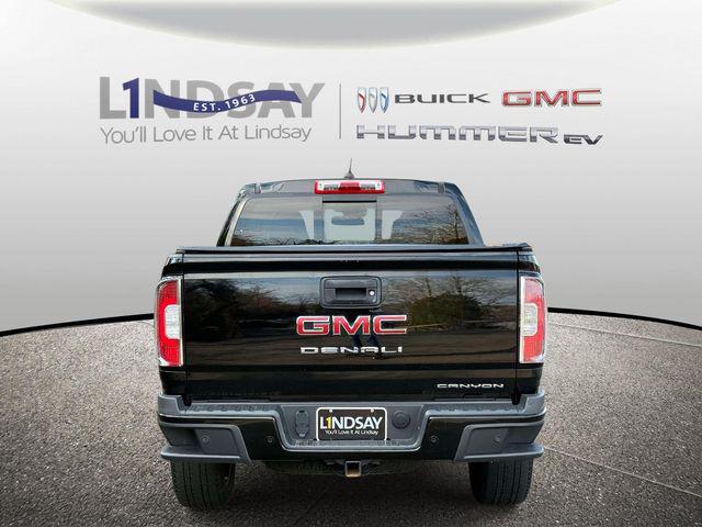 2022 GMC Canyon 4WD Crew Cab Short Box Denali