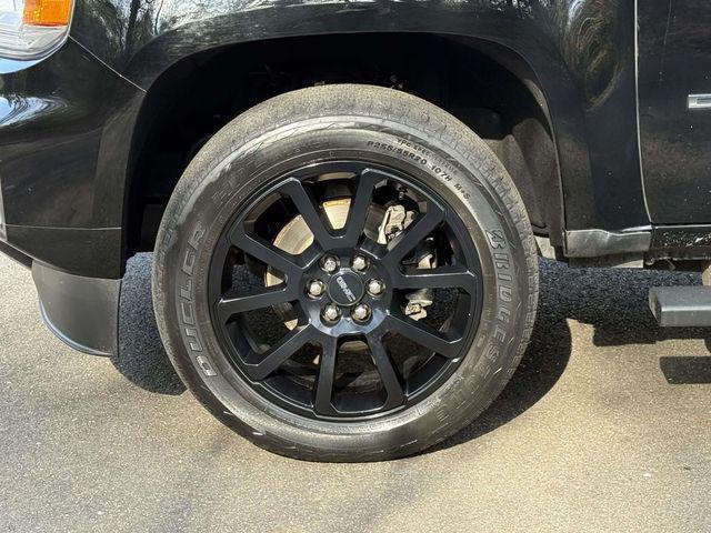 2022 GMC Canyon 4WD Crew Cab Short Box Denali
