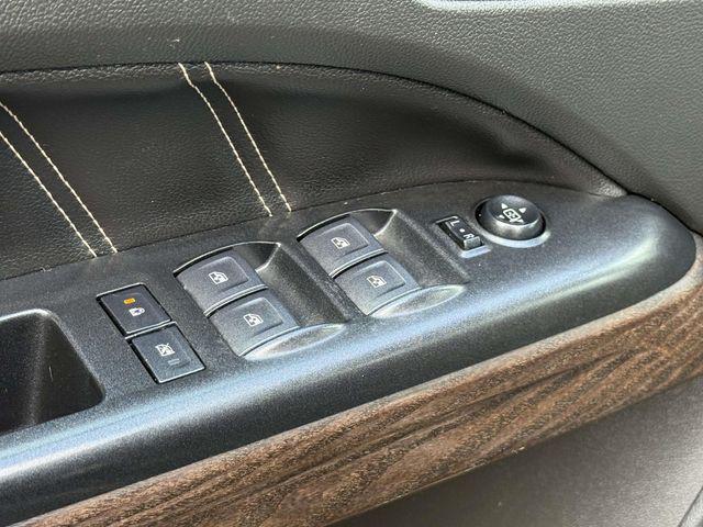 2022 GMC Canyon 4WD Crew Cab Short Box Denali