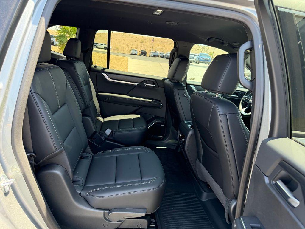 2026 GMC Acadia Elevation - Photo 16