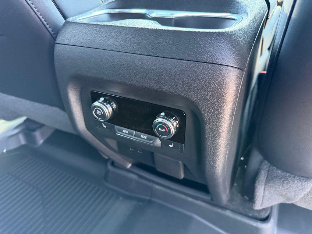 2026 GMC Acadia Elevation - Photo 18