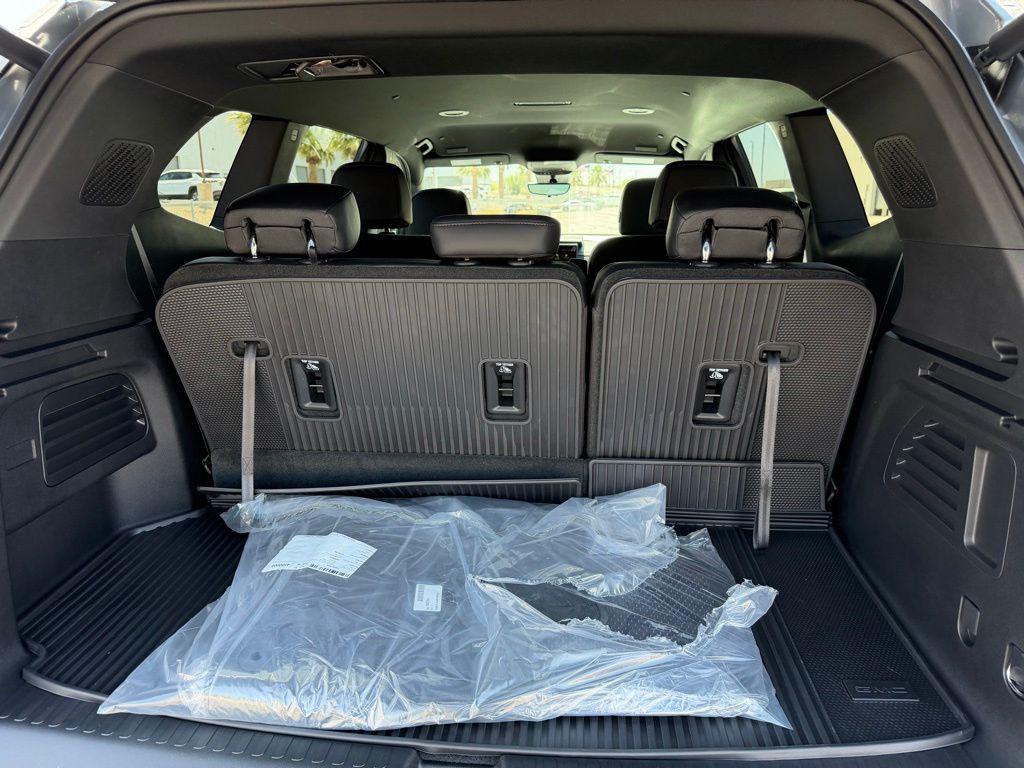 2026 GMC Acadia Elevation - Photo 20