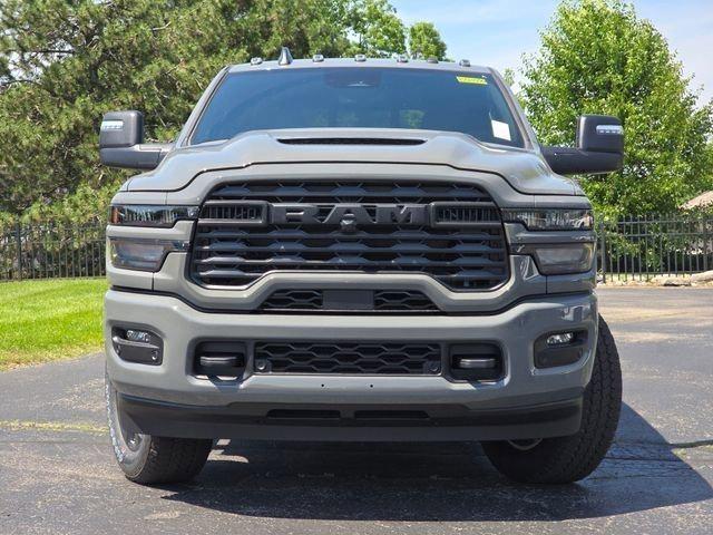 2026 RAM Ram 2500 RAM 2500 BLACK EXPRESS CREW CAB 4X4 64 BOX