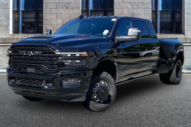 2026 RAM 3500 RAM 3500 LIMITED MEGA CAB 4X4 64 BOX