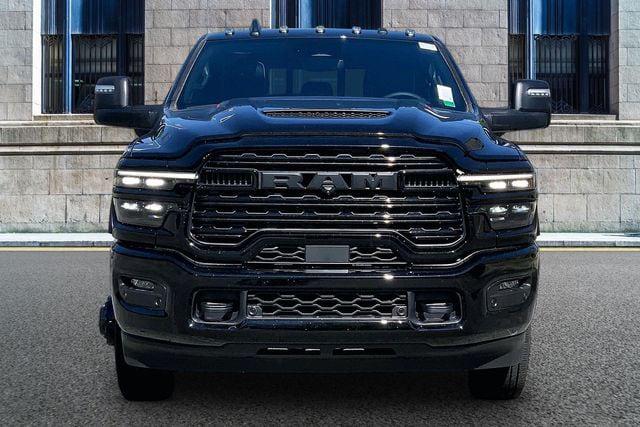 2026 RAM 3500 RAM 3500 LIMITED MEGA CAB 4X4 64 BOX