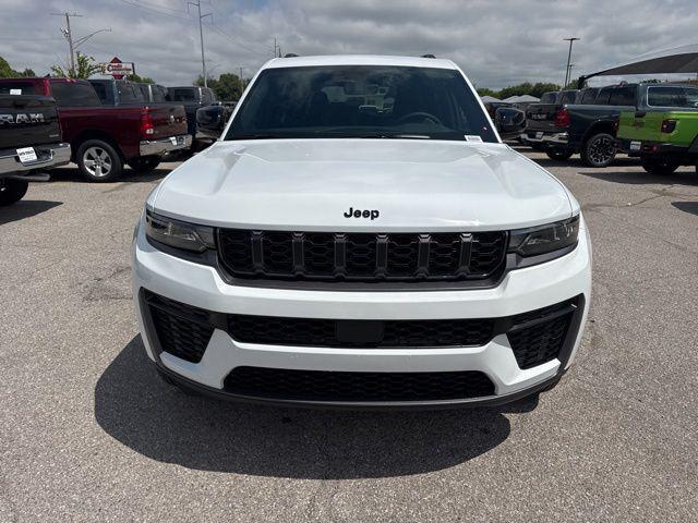 2026 Jeep Grand Cherokee GRAND CHEROKEE L LAREDO ALTITUDE 4X2