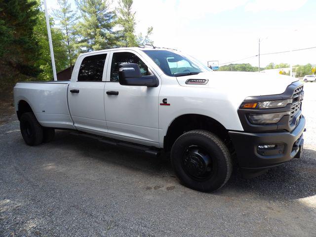 2026 Ram 3500 Tradesman Crew Cab 4x4 8' Box