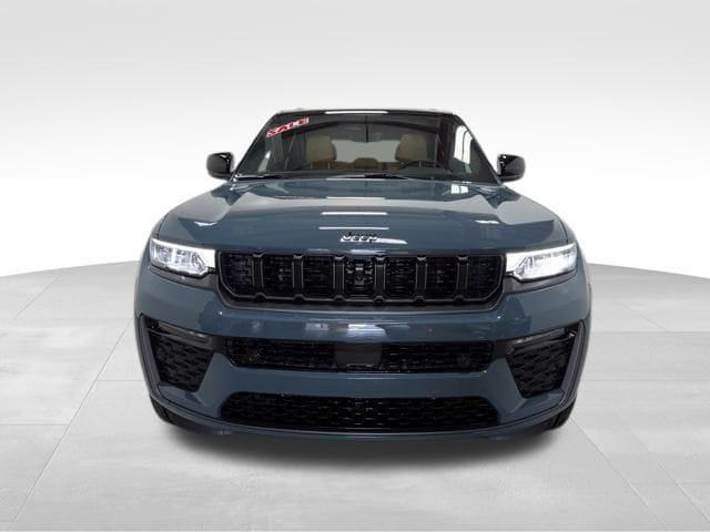 2026 Jeep Grand Cherokee GRAND CHEROKEE SUMMIT 4X4
