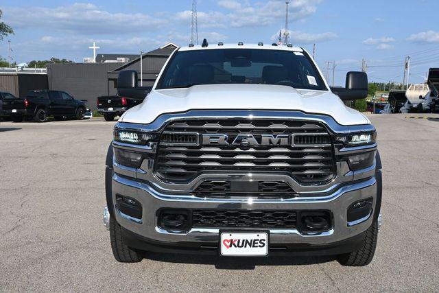 2026 RAM 5500 Chassis RAM 5500 TRADESMAN CHASSIS CREW CAB 4X4 84 CA