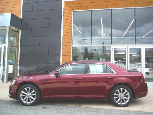 2018 Chrysler 300 Touring L AWD