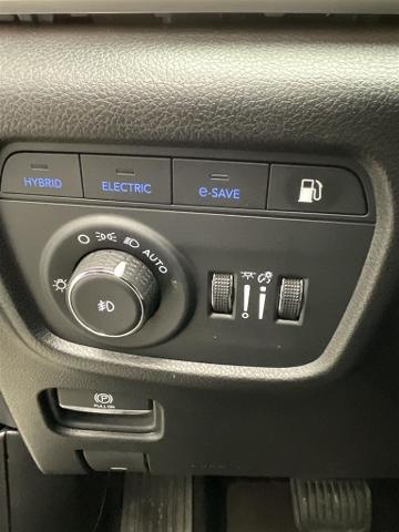 2024 Jeep Grand Cherokee Anniversary Edition