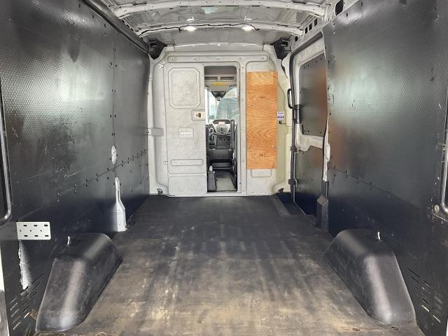 2018 Ford Transit 148 WB Medium Roof Cargo