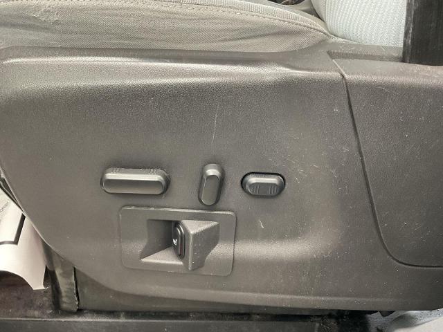 2018 Ford Transit 148 WB Medium Roof Cargo
