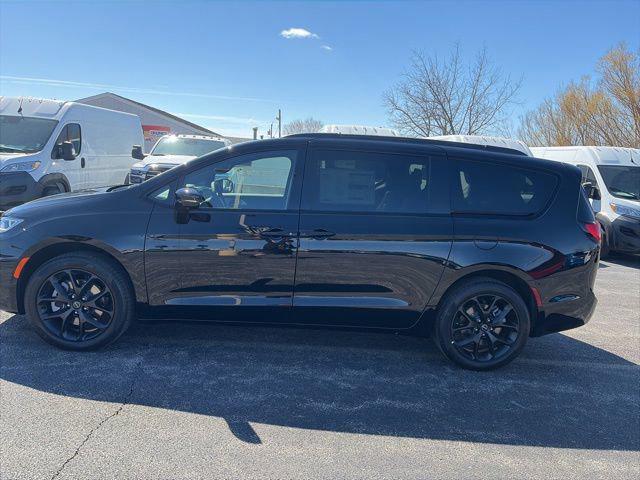 2026 Chrysler Pacifica PACIFICA LIMITED AWD