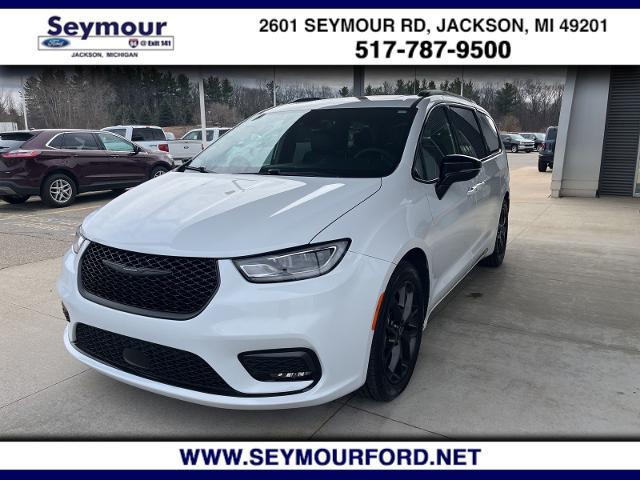 2025 Chrysler Pacifica Limited for sale in Jackson, MI