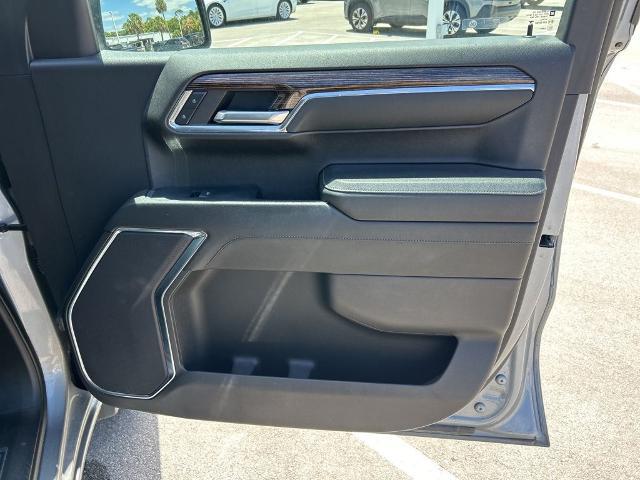 2023 GMC Sierra 1500 4WD Crew Cab Short Box SLE
