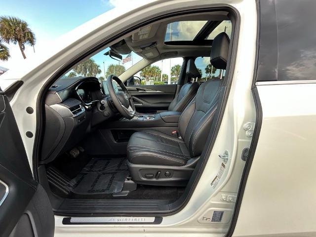 2025 INFINITI QX60 LUXE