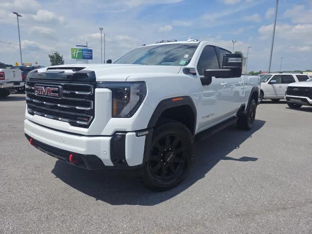 2025 GMC Sierra 2500HD 4WD Crew Cab Standard Bed AT4