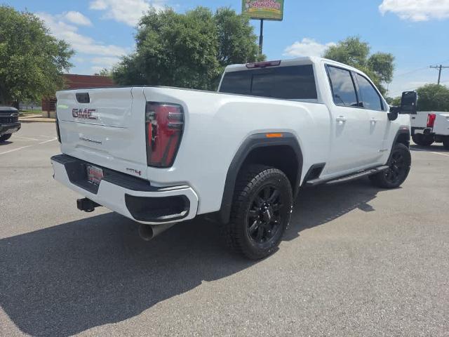 2025 GMC Sierra 2500HD 4WD Crew Cab Standard Bed AT4