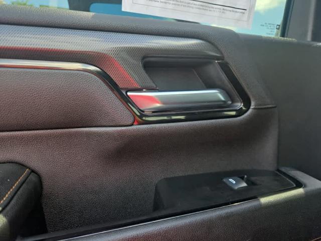 2025 GMC Sierra 2500HD 4WD Crew Cab Standard Bed AT4