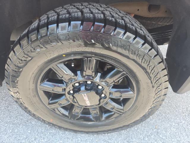 2025 GMC Sierra 2500HD 4WD Crew Cab Standard Bed AT4