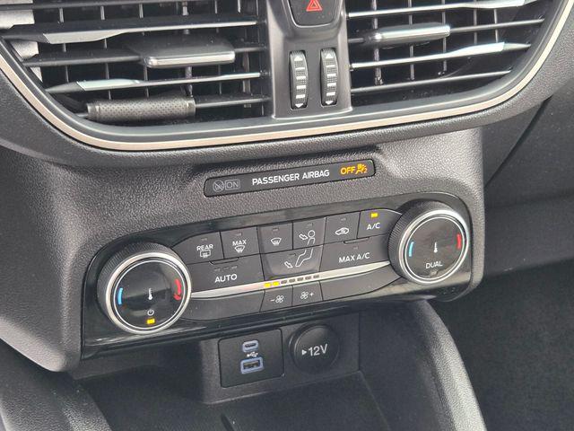 2022 Ford Escape SE Hybrid