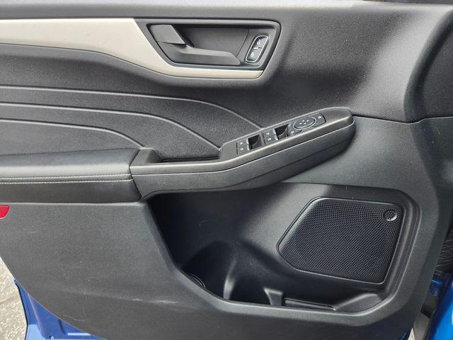 2022 Ford Escape SE Hybrid