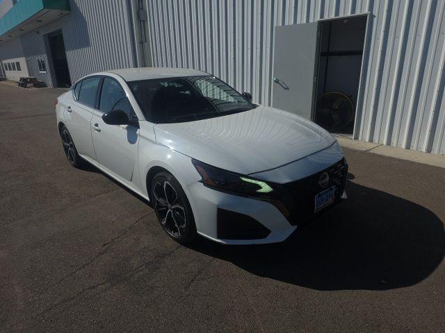 2023 Nissan Altima SR FWD for sale in Selma, CA