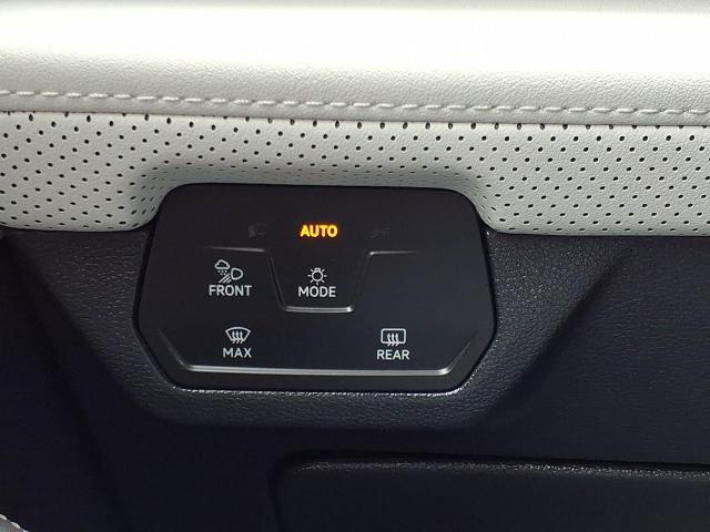 2025 Volkswagen Atlas Cross Sport 2.0T SEL Premium R-Line