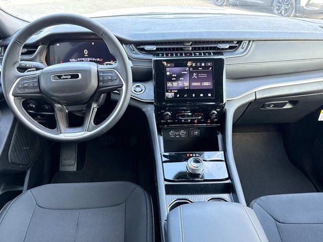 2026 Jeep Grand Cherokee GRAND CHEROKEE L LAREDO 4X4