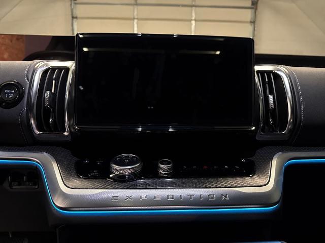 2025 Ford Expedition Platinum MAX