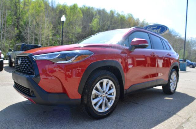 2024 Toyota Corolla Cross LE