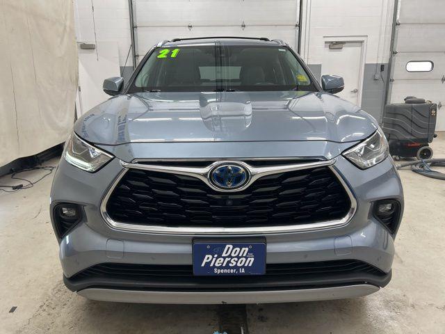 2021 Toyota Highlander Hybrid Platinum