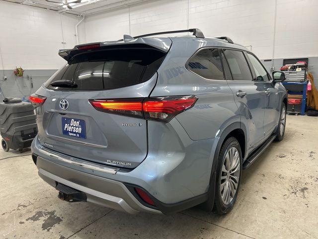 2021 Toyota Highlander Hybrid Platinum
