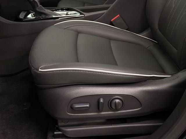 2025 Buick Encore GX Avenir AWD