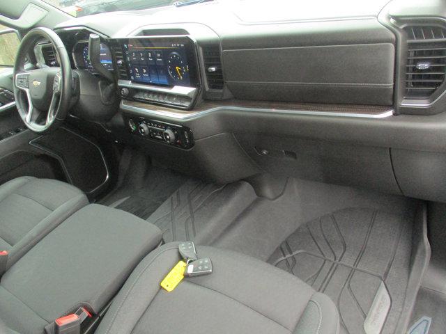 2023 Chevrolet Silverado 1500 4WD Crew Cab Standard Bed LT