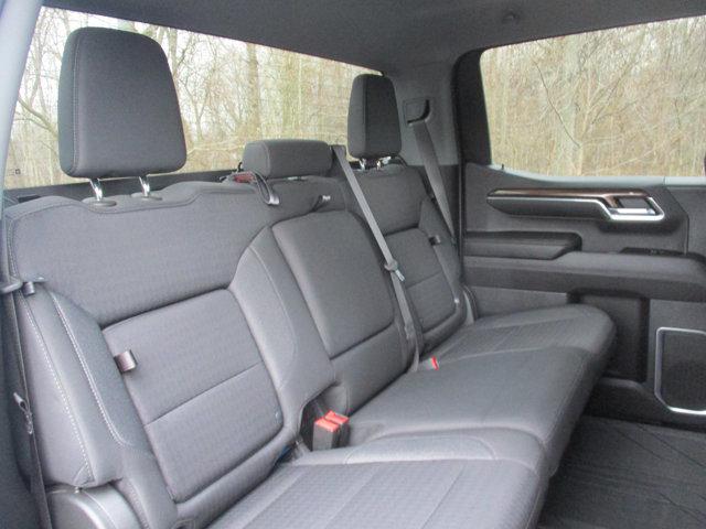 2023 Chevrolet Silverado 1500 4WD Crew Cab Standard Bed LT