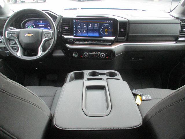 2023 Chevrolet Silverado 1500 4WD Crew Cab Standard Bed LT