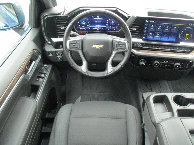2023 Chevrolet Silverado 1500 4WD Crew Cab Standard Bed LT