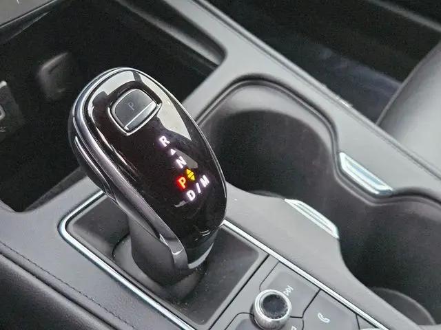 2023 Cadillac XT4 AWD Premium Luxury
