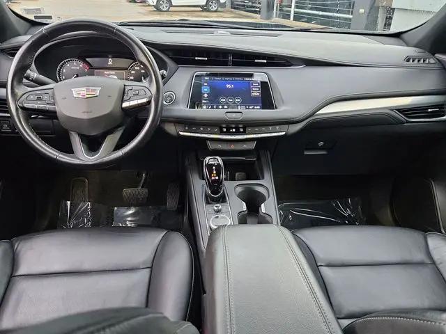 2023 Cadillac XT4 AWD Premium Luxury
