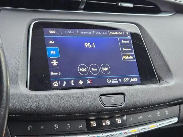 2023 Cadillac XT4 AWD Premium Luxury